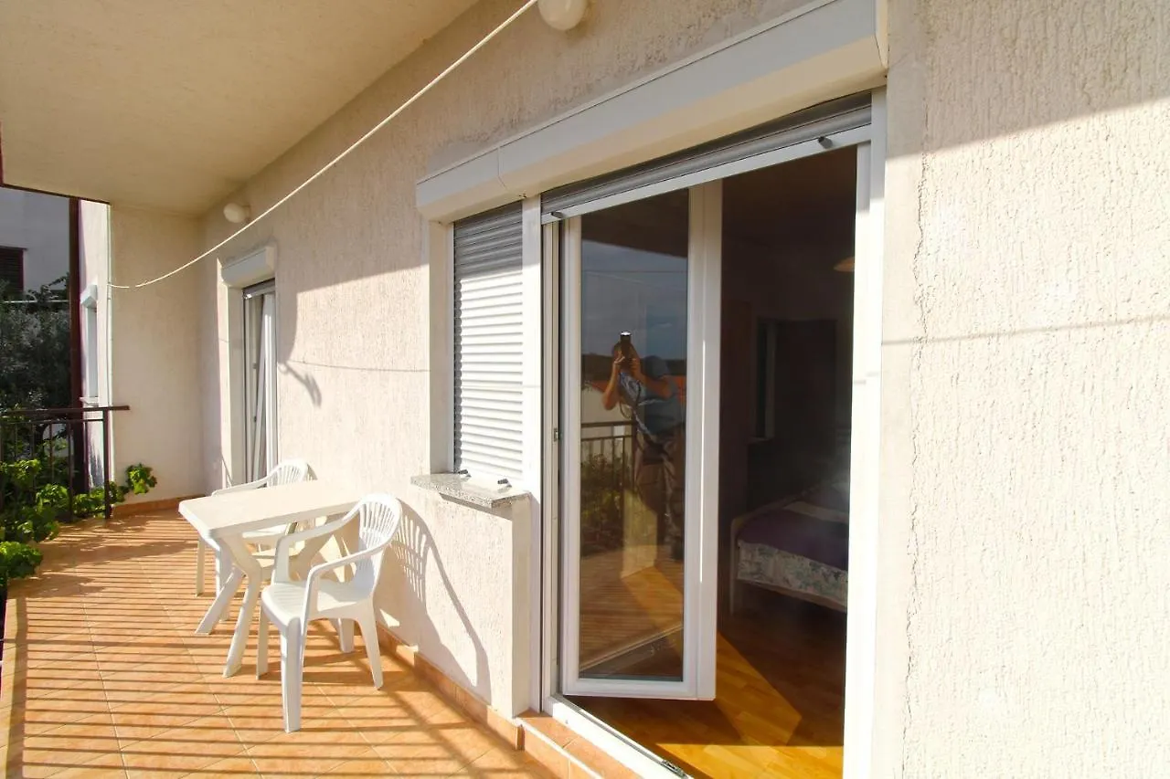 Apartments Valerija 847 Pula Croatia