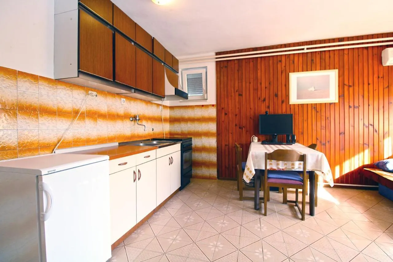 Apartments Valerija 847 Pula 0*,  Croatia
