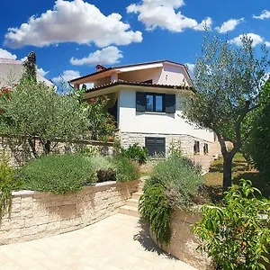 Val Apartment